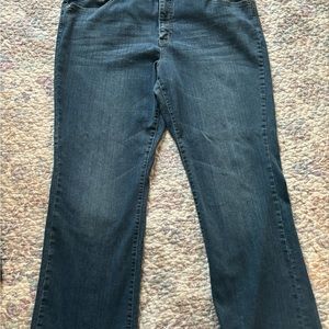 Lightly Used Jeans 💕💕